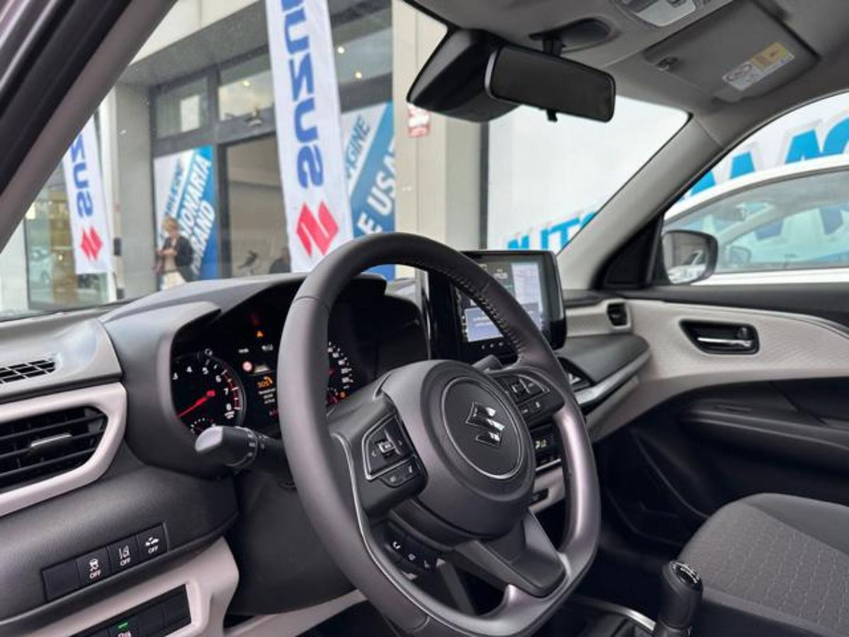 Suzuki Swift 1.2h Top 2wd (8)