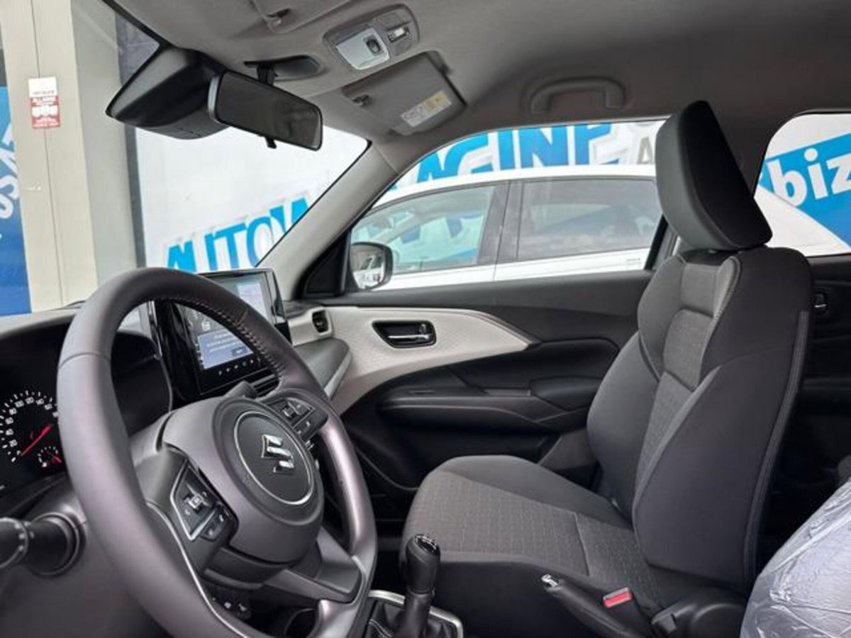 Suzuki Swift 1.2h Top 2wd (9)