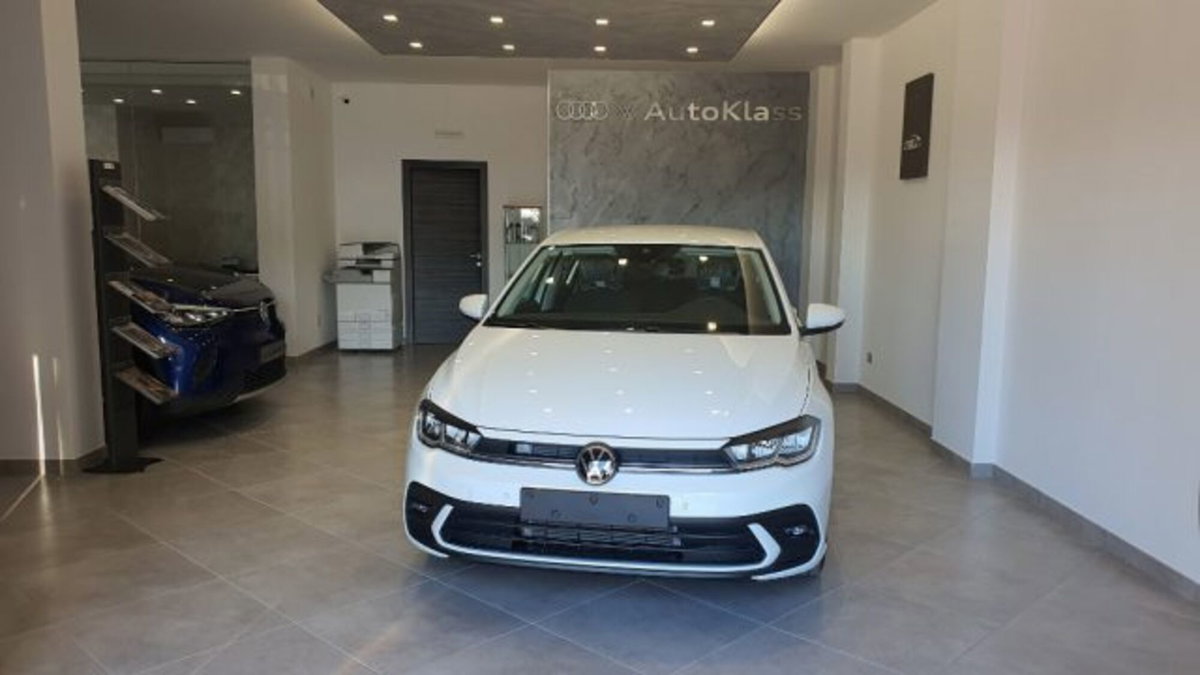 Volkswagen Polo 1.0 tsi Life 95cv (2)