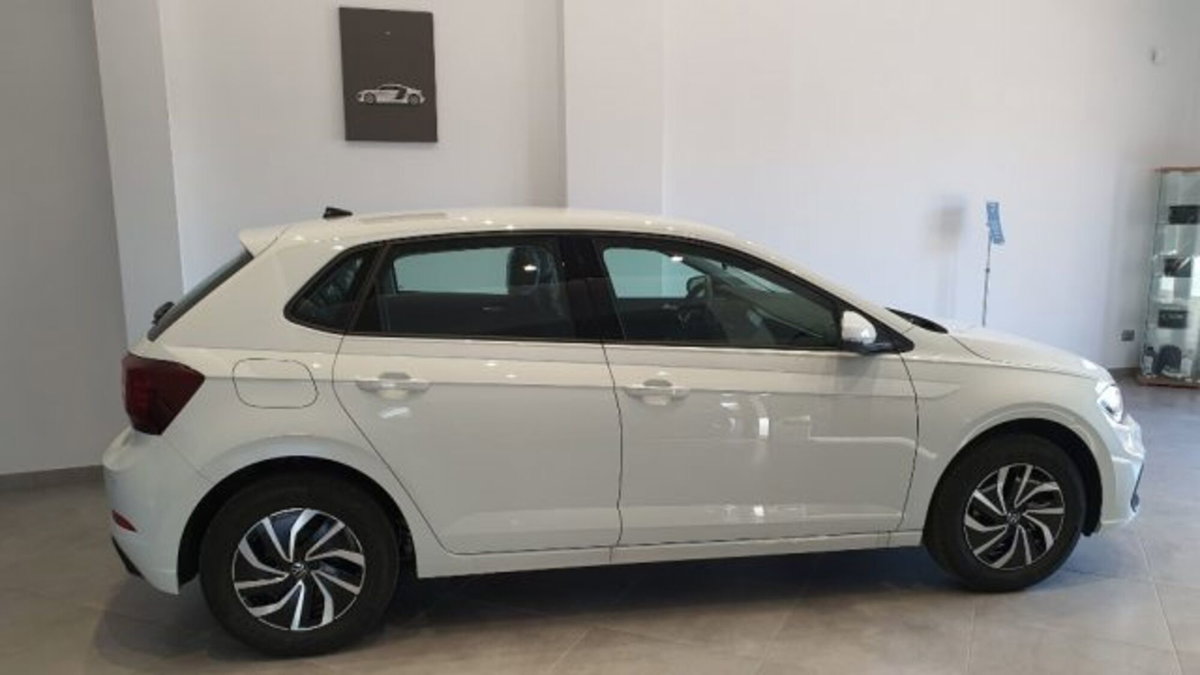 Volkswagen Polo 1.0 tsi Life 95cv (4)