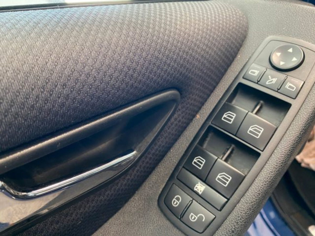 Mercedes-Benz Classe B 180 NGT BlueEFFICIENCY (7)