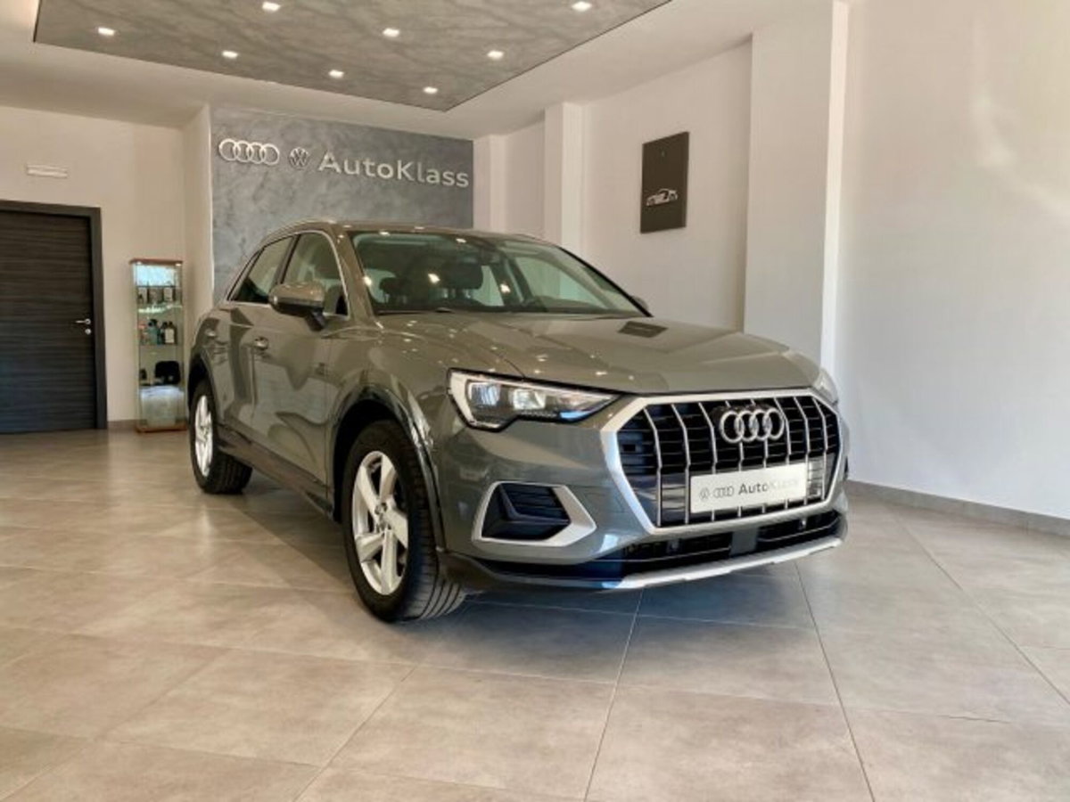 Audi Q3 35 TDI Business (17)
