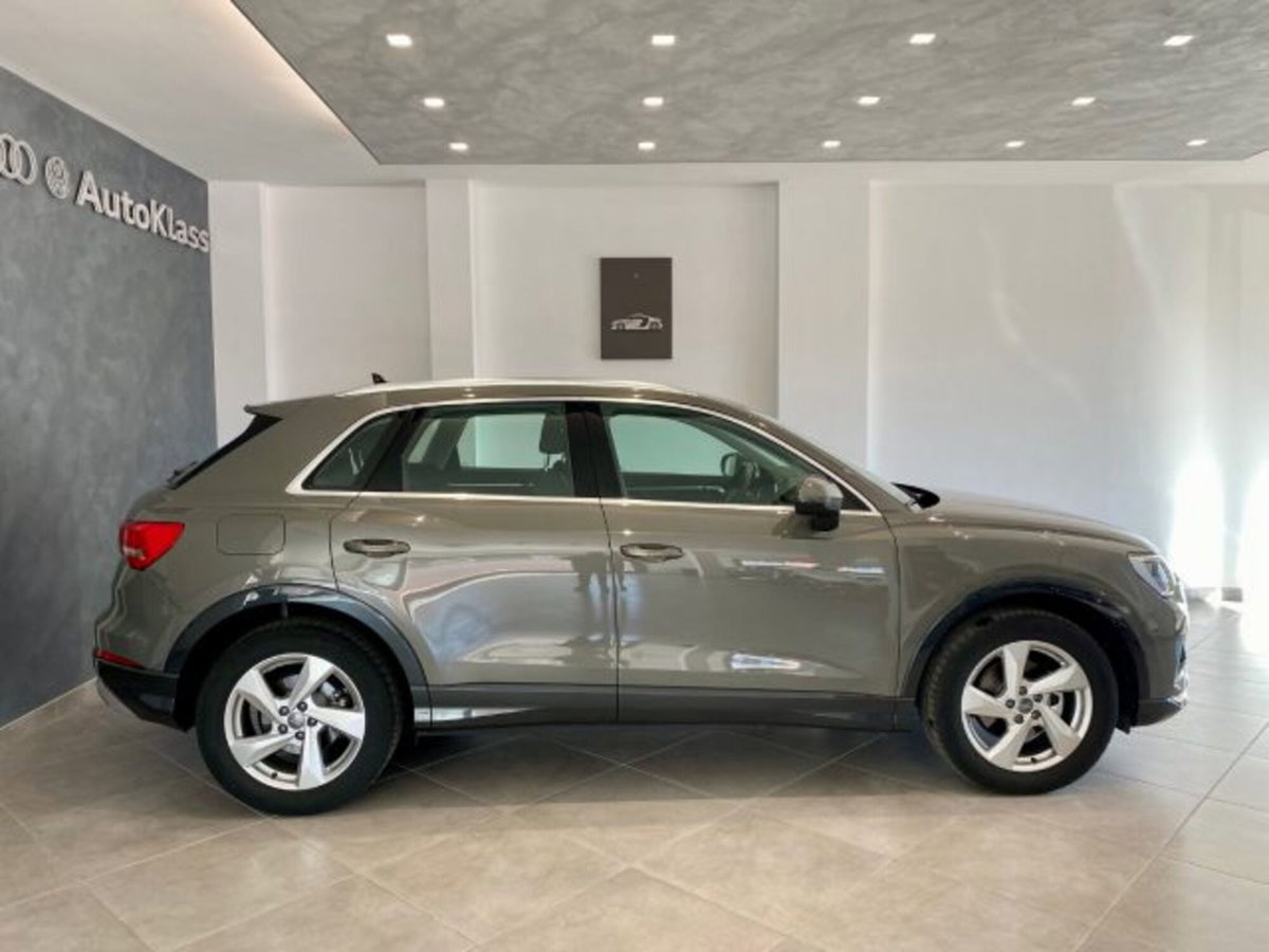 Audi Q3 35 TDI Business (4)