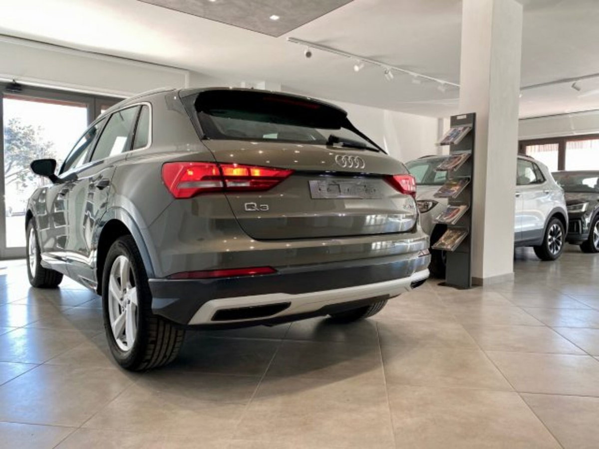 Audi Q3 35 TDI Business (6)