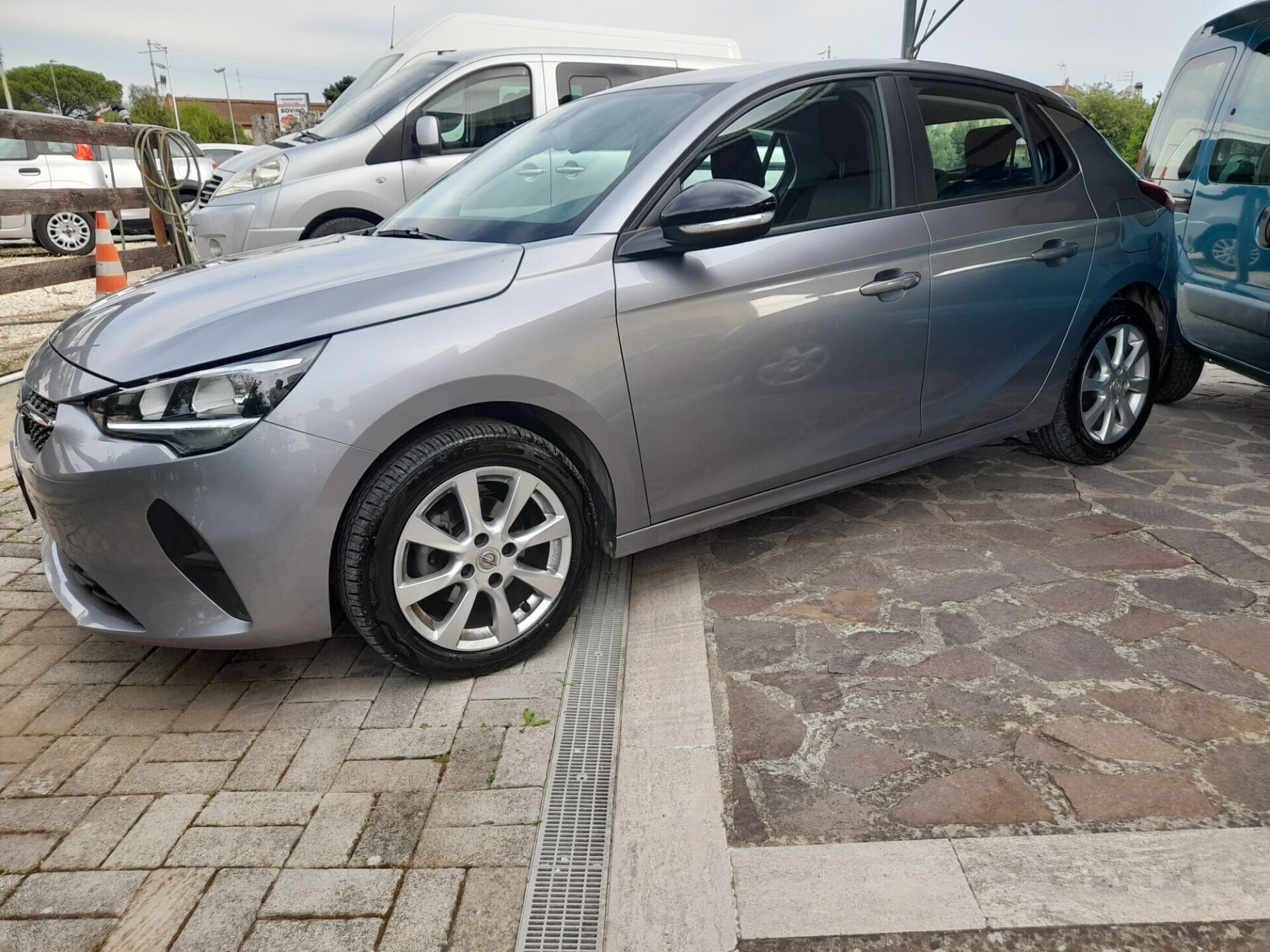Opel Corsa 1.2 Edition usato