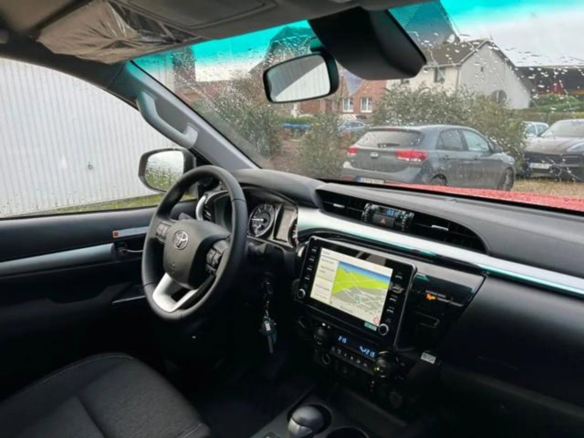 Toyota Hilux 2.D-4D 4WD 2 porte Extra Cab Lounge (10)