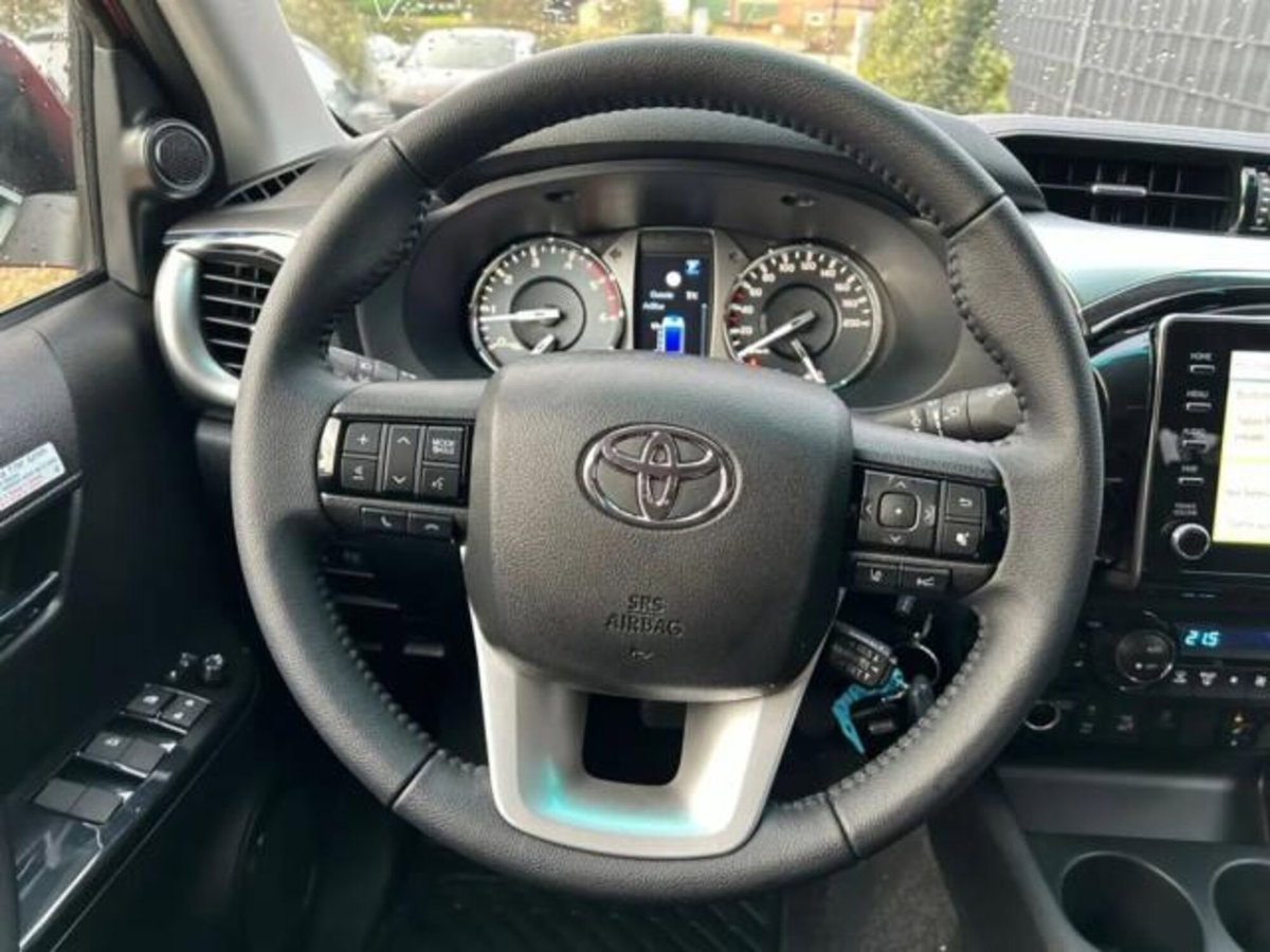 Toyota Hilux 2.D-4D 4WD 2 porte Extra Cab Lounge (7)