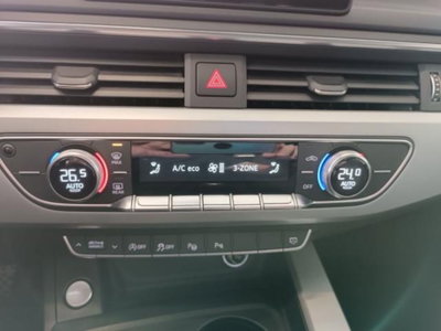 Audi A4 Avant 2.0 TDI 150 CV Sport (12)