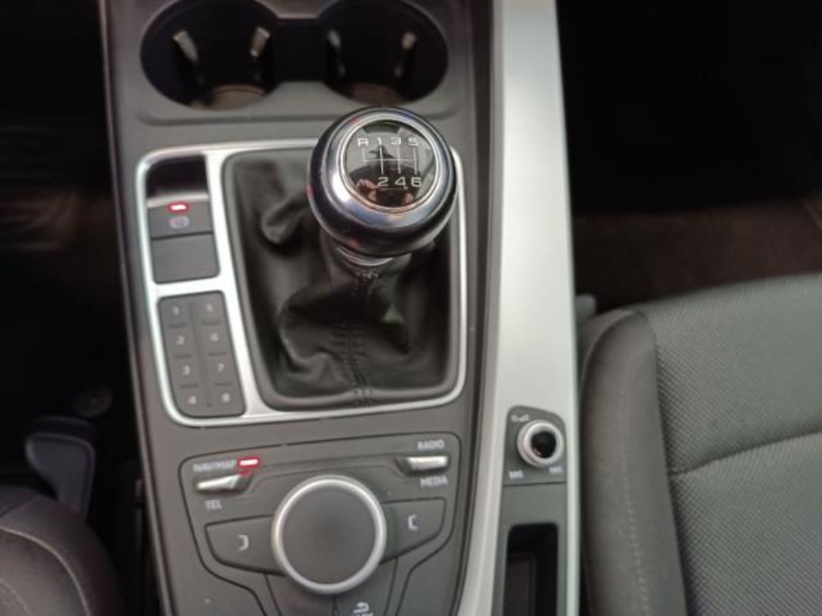 Audi A4 Avant 2.0 TDI 150 CV Sport (13)