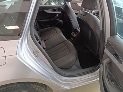 Audi A4 Avant 2.0 TDI 150 CV Sport (17)