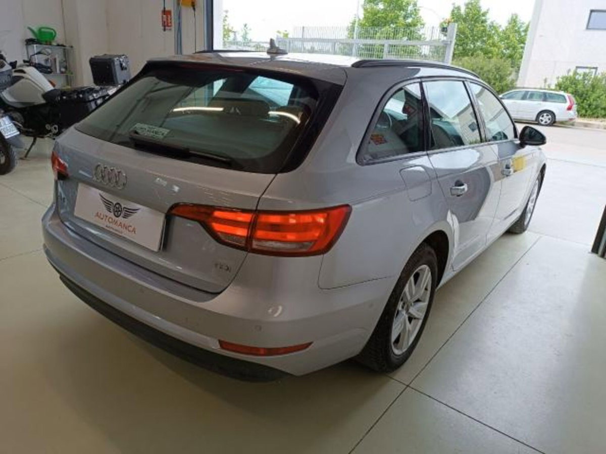 Audi A4 Avant 2.0 TDI 150 CV Sport (4)