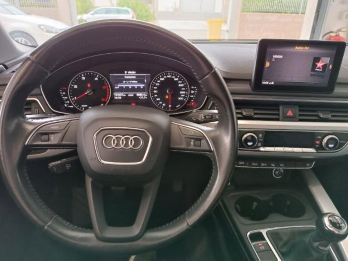 Audi A4 Avant 2.0 TDI 150 CV Sport (9)