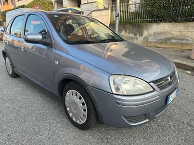 Opel Corsa 1.2i 16V cat 5 porte Club usata