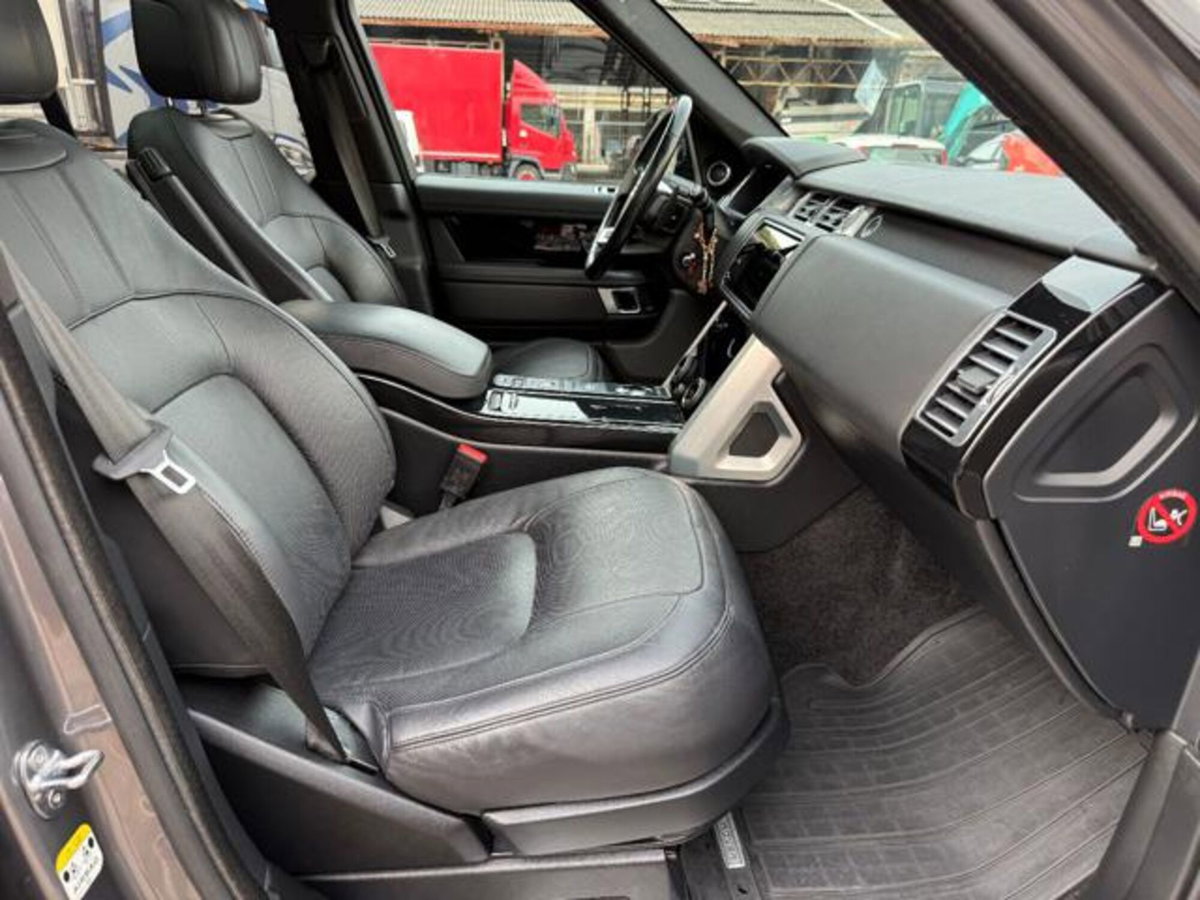 Land Rover Range Rover 3.0 TDV6 Vogue (12)
