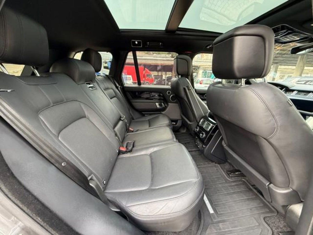 Land Rover Range Rover 3.0 TDV6 Vogue (15)