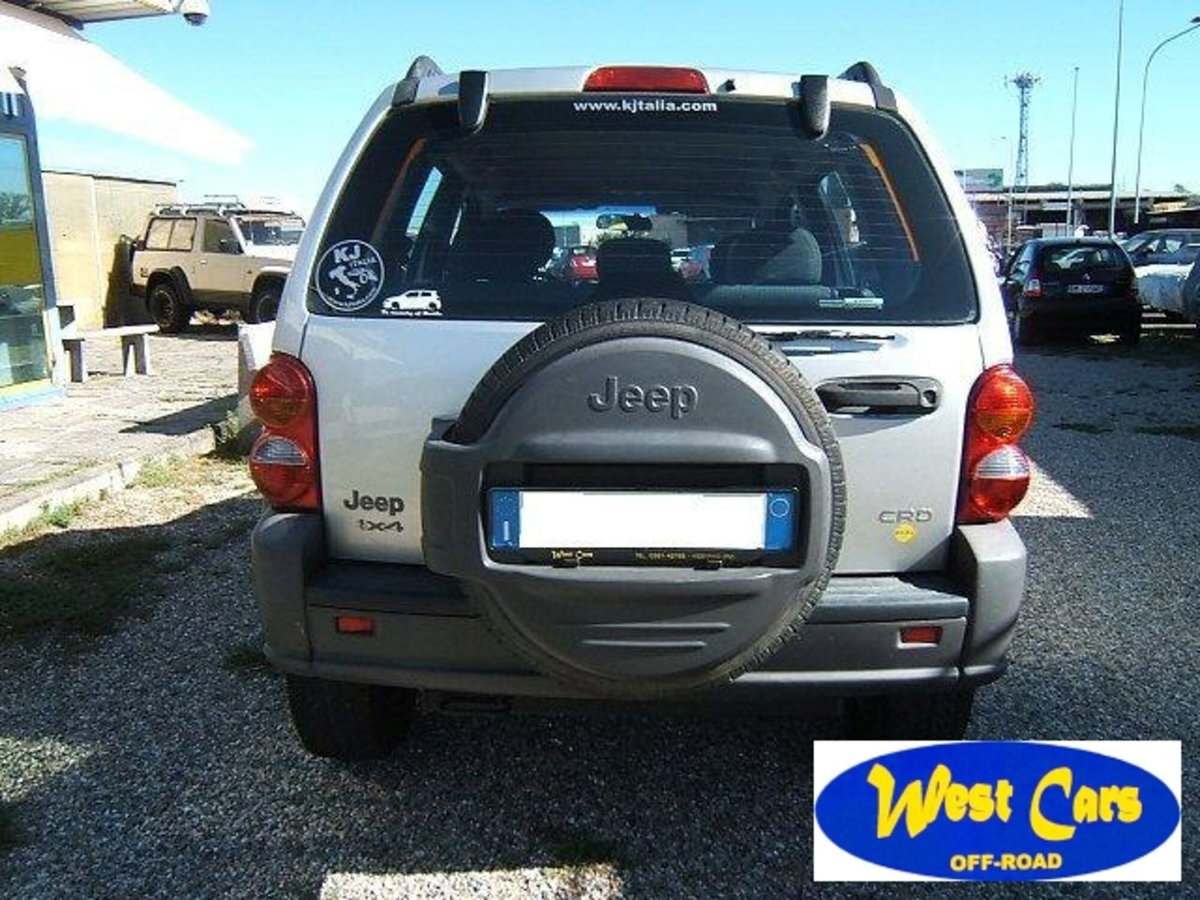 Jeep Cherokee 2.5 CRD Sport (6)