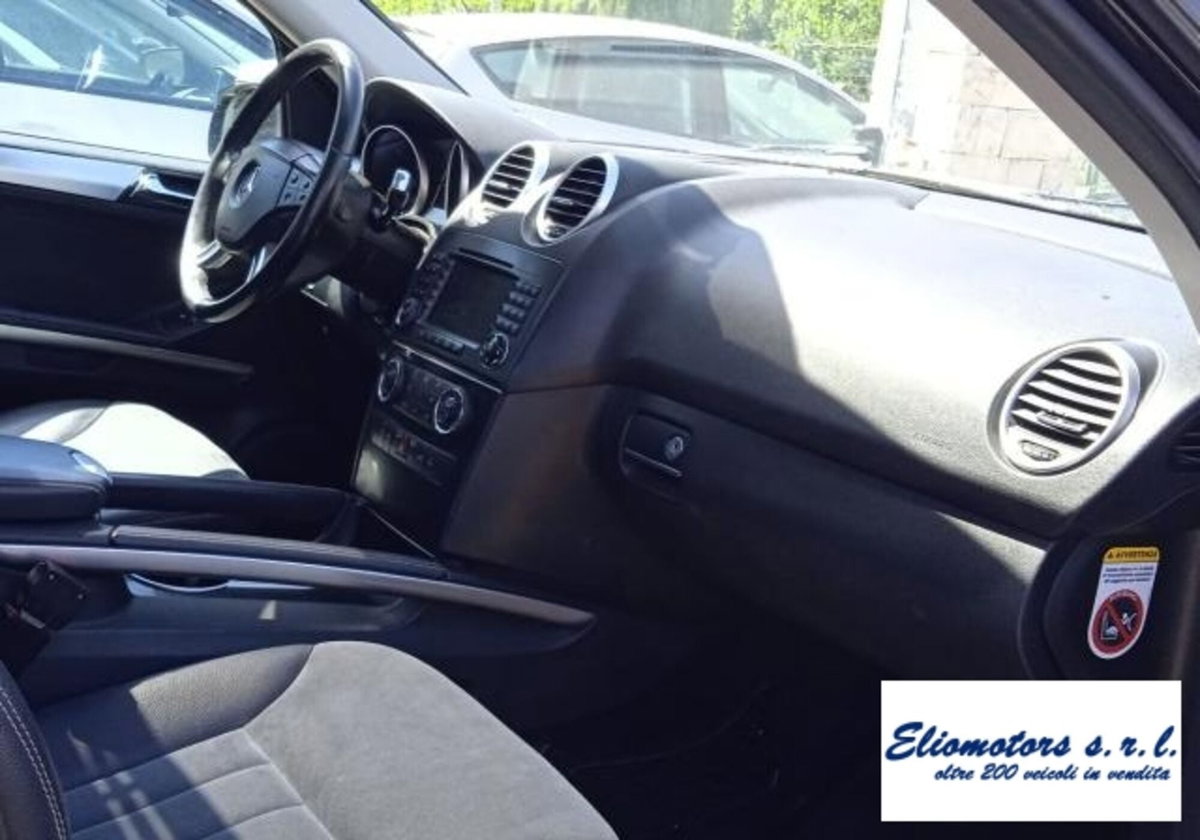 Mercedes-Benz Classe ML 320 CDI (4)
