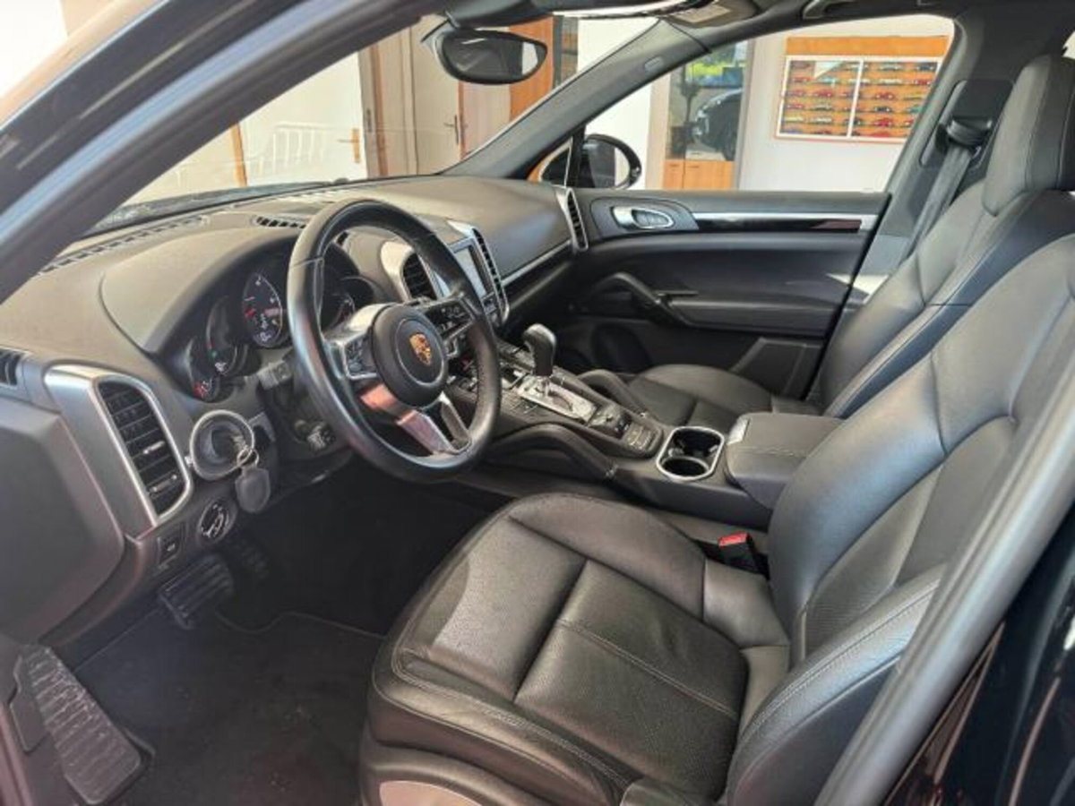 Porsche Cayenne 3.0 Diesel Platinum Edition (17)