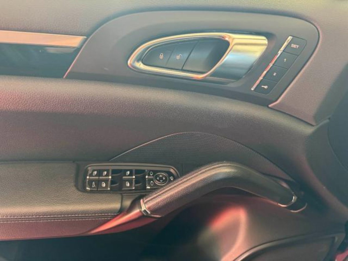 Porsche Cayenne 3.0 Diesel Platinum Edition (18)