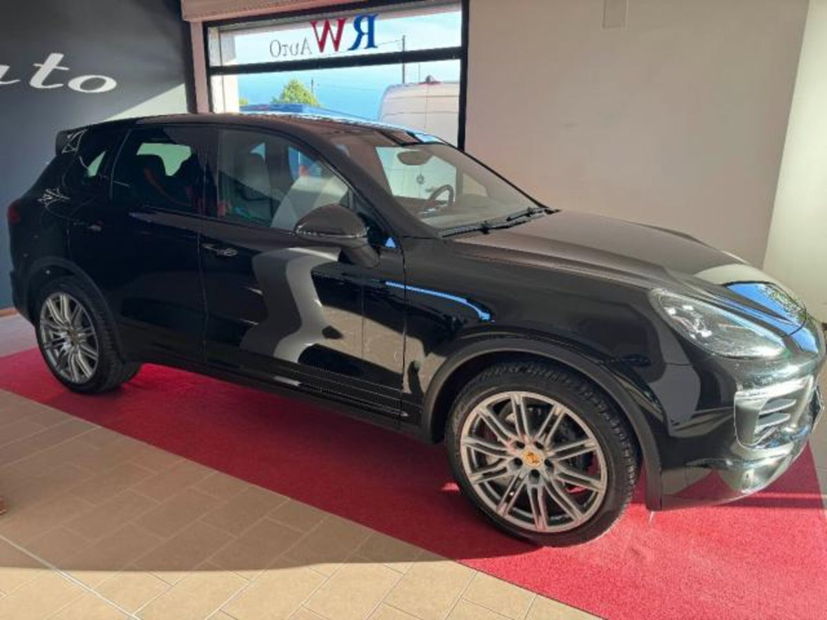 Porsche Cayenne 3.0 Diesel Platinum Edition (4)