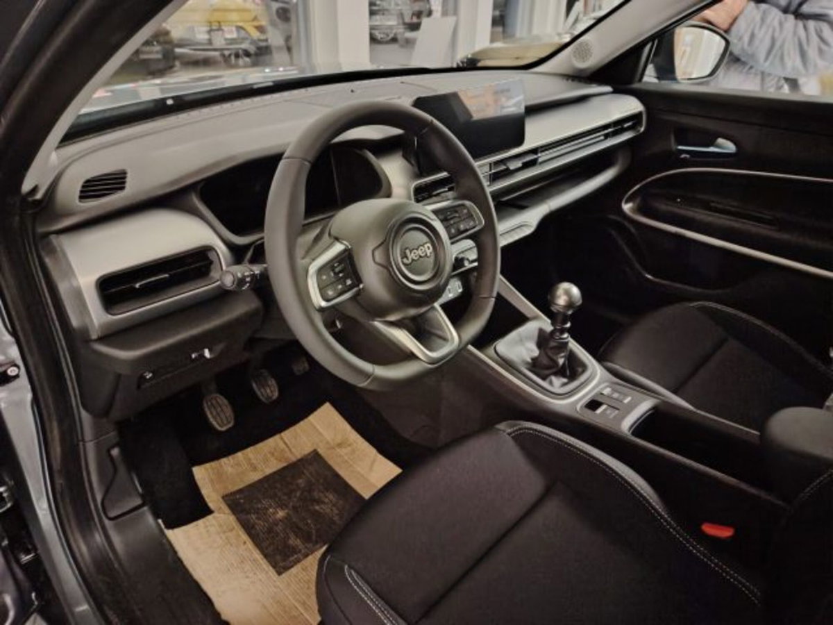 Jeep Avenger 1.2 turbo Summit fwd 100cv (4)