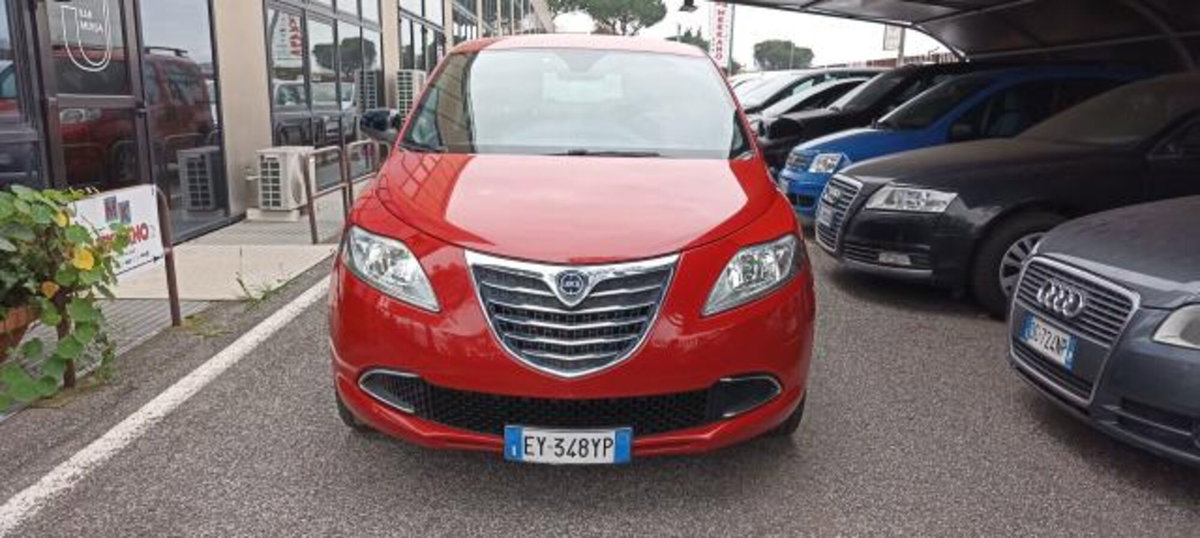 Lancia Ypsilon 1.2 69 CV 5 porte Gold