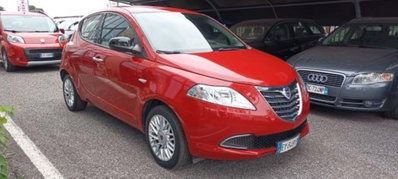 Lancia Ypsilon 1.2 69 CV 5 porte Gold (2)