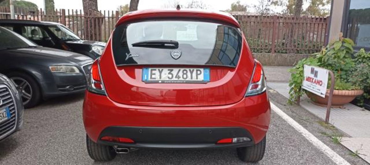 Lancia Ypsilon 1.2 69 CV 5 porte Gold (4)