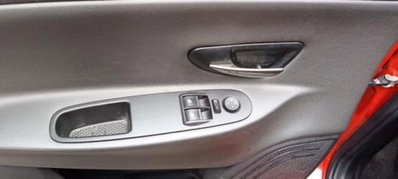 Lancia Ypsilon 1.2 69 CV 5 porte Gold (12)