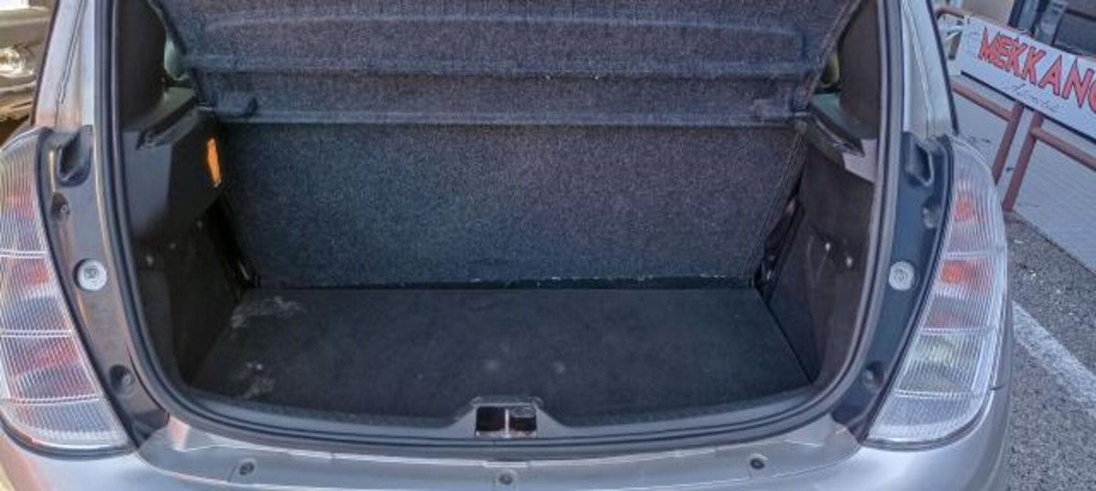 Lancia Ypsilon 1.4 16V MomoDesign (5)