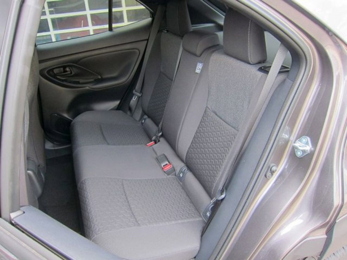 Toyota Yaris Cross Lounge fwd 130cv e-cvt (5)