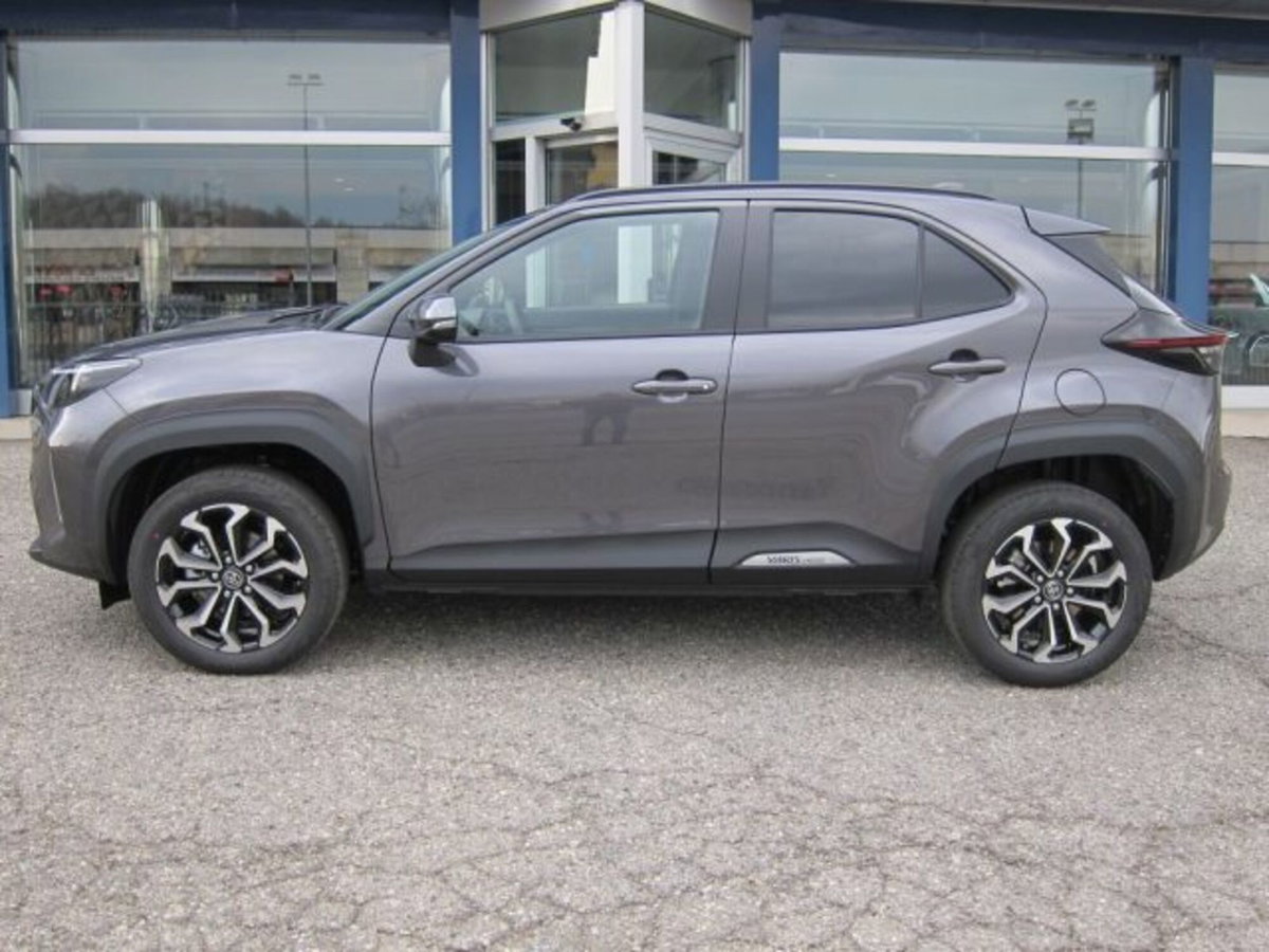 Toyota Yaris Cross Lounge fwd 130cv e-cvt (8)