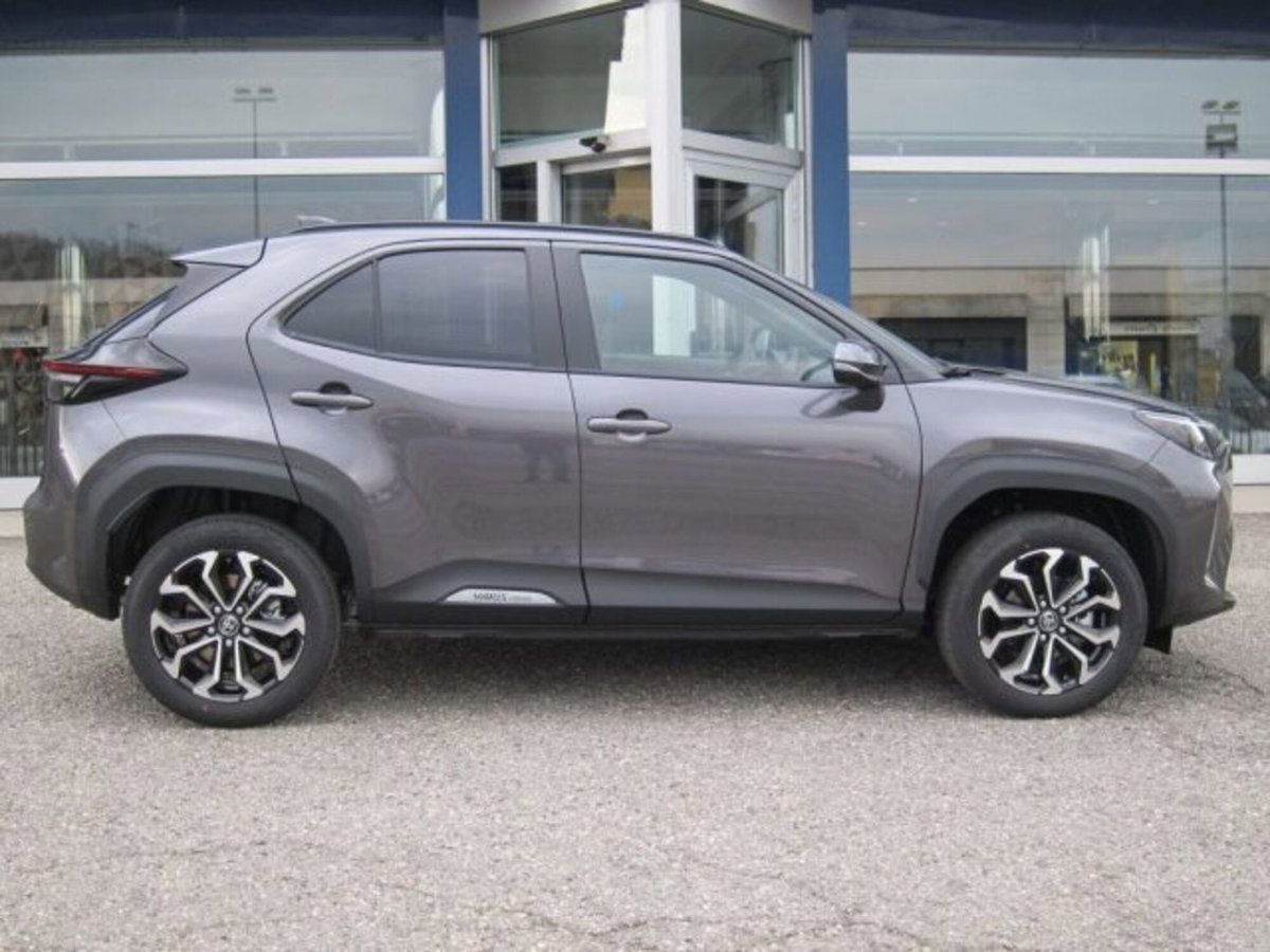 Toyota Yaris Cross Lounge fwd 130cv e-cvt (9)