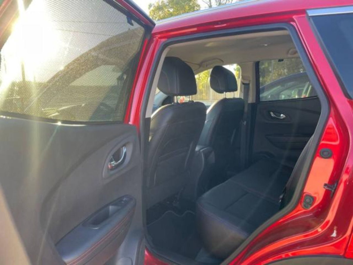 Renault Kadjar 8V 110CV EDC Energy Bose (11)
