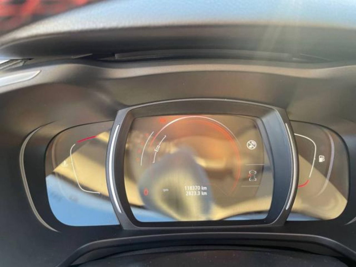Renault Kadjar 8V 110CV EDC Energy Bose (12)