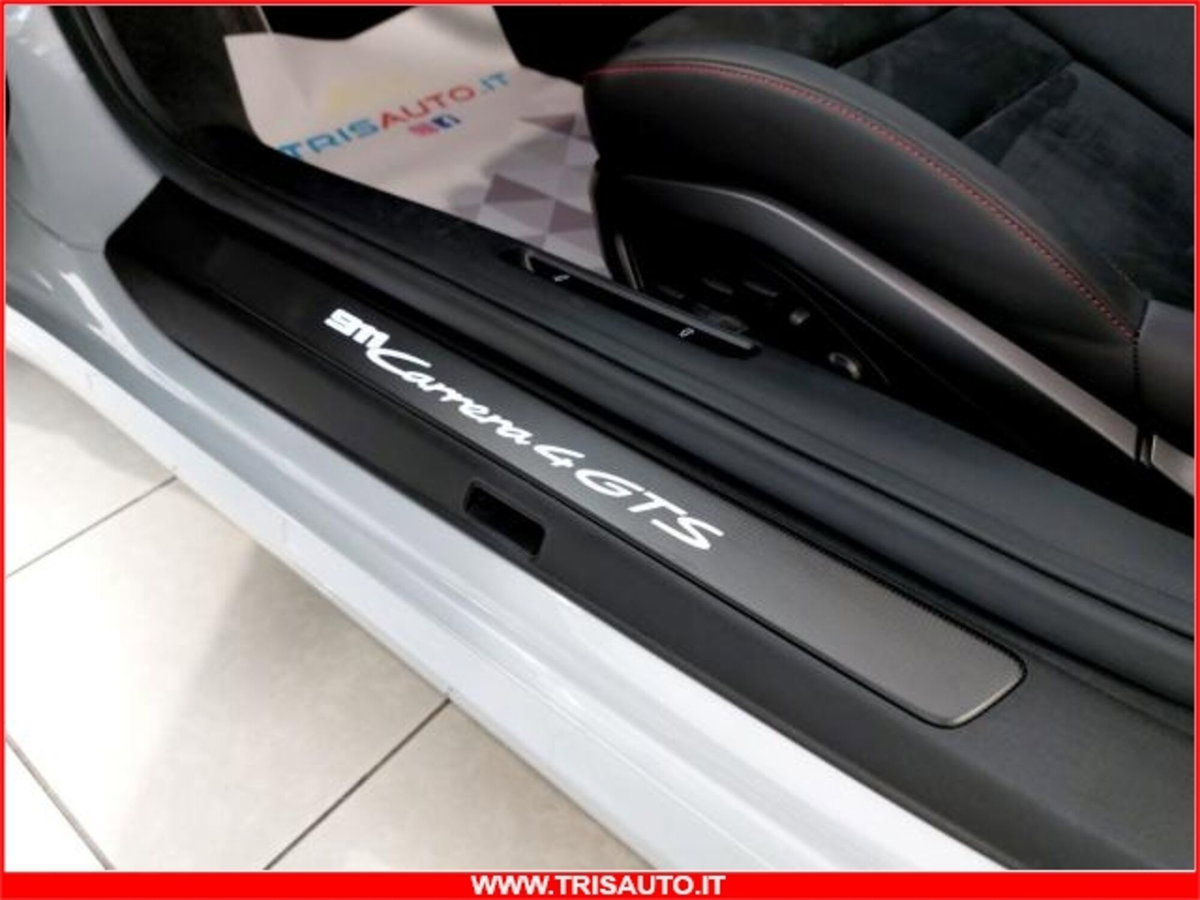Porsche 911 Coupé 3.0 Carrera 4 GTS (10)