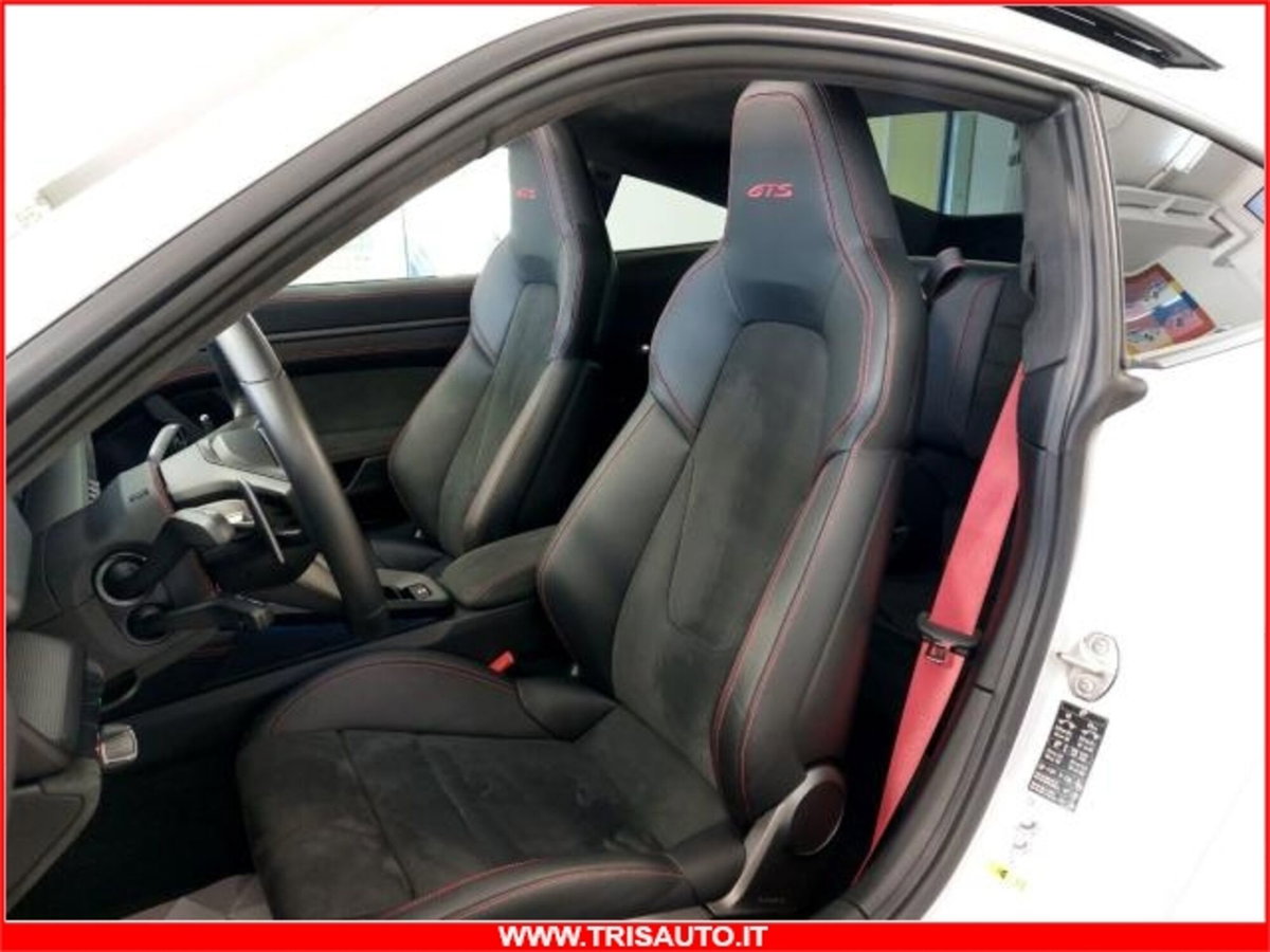 Porsche 911 Coupé 3.0 Carrera 4 GTS (9)
