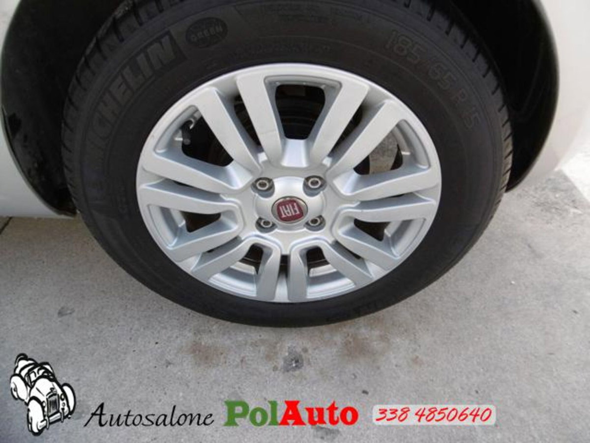 Fiat Punto 1.2 8V 5 porte Lounge (9)