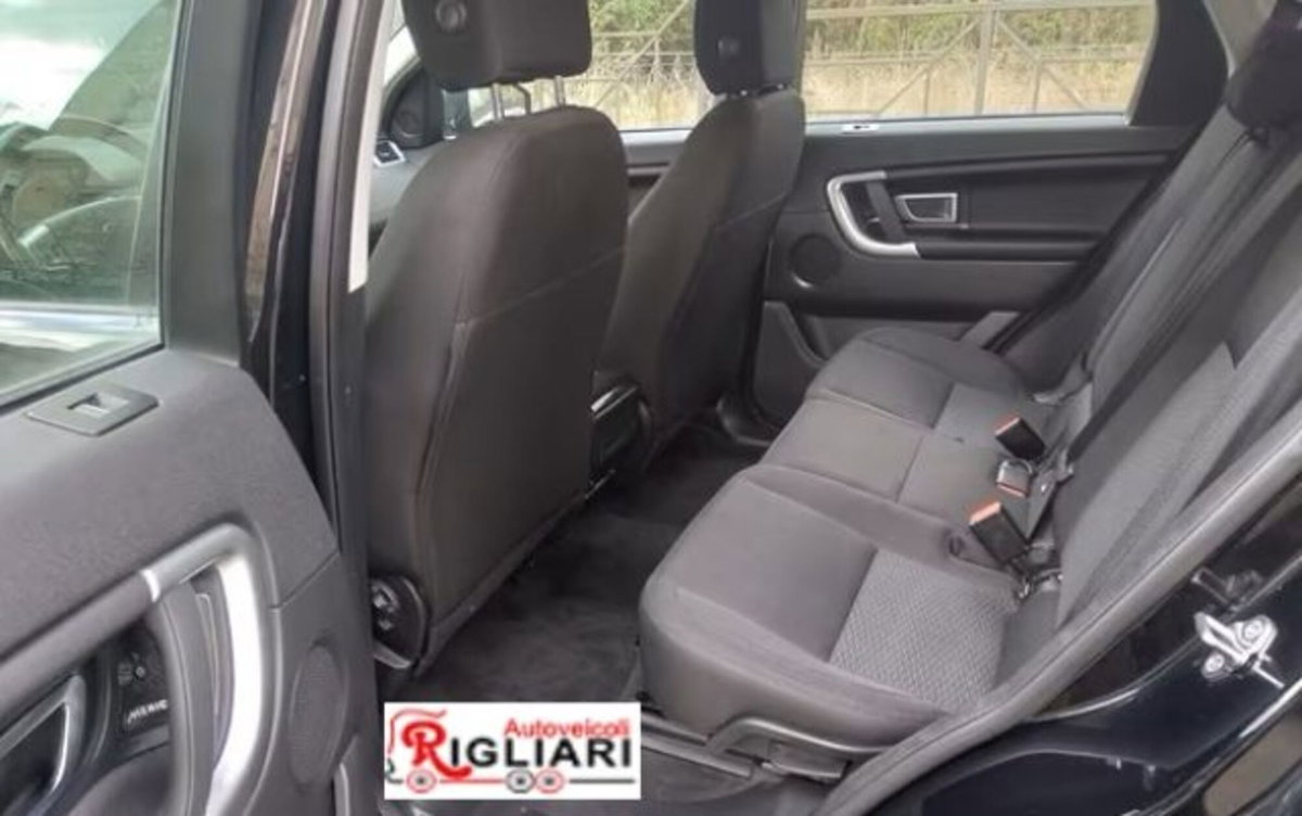 Land Rover Discovery Sport 2.0 eD4 150 CV 2WD (13)
