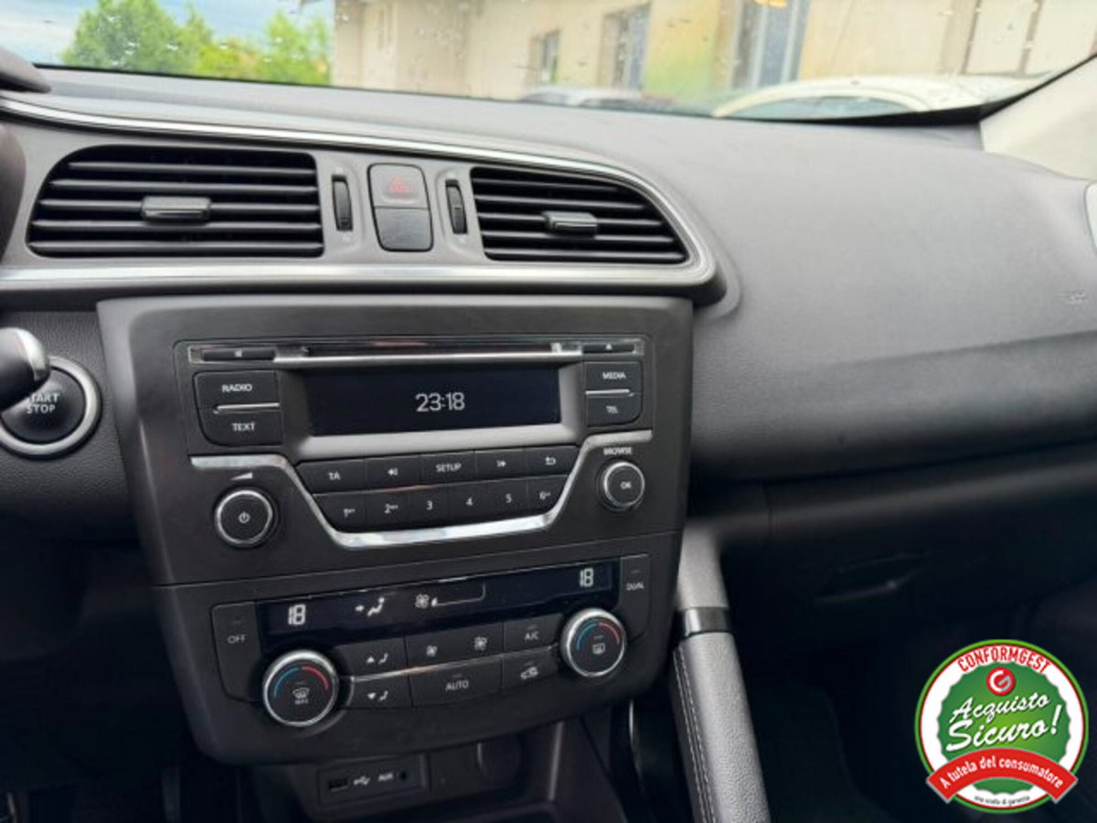Renault Kadjar 8V 110CV EDC Energy Intens (11)