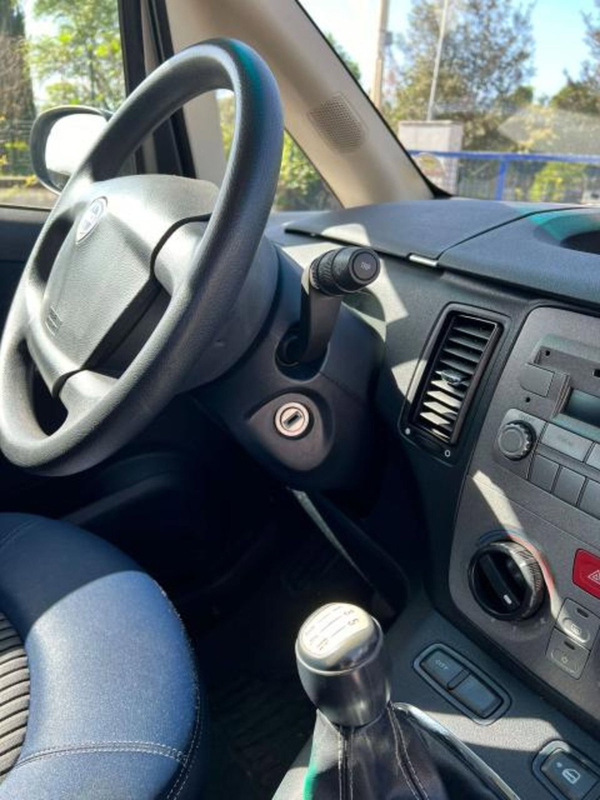 Lancia Musa 1.3 Mjt 95 CV DFN Platinum (12)