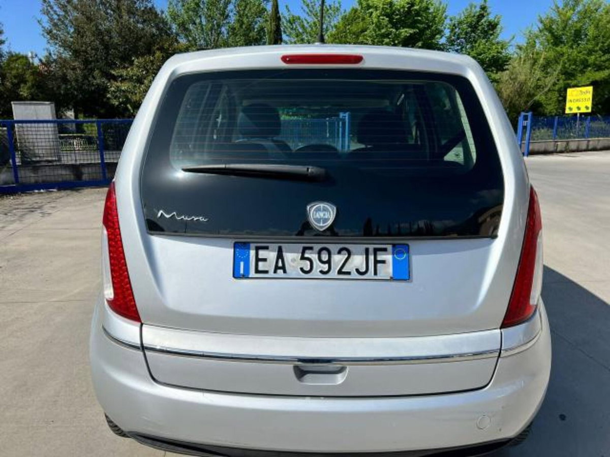Lancia Musa 1.3 Mjt 95 CV DFN Platinum (5)