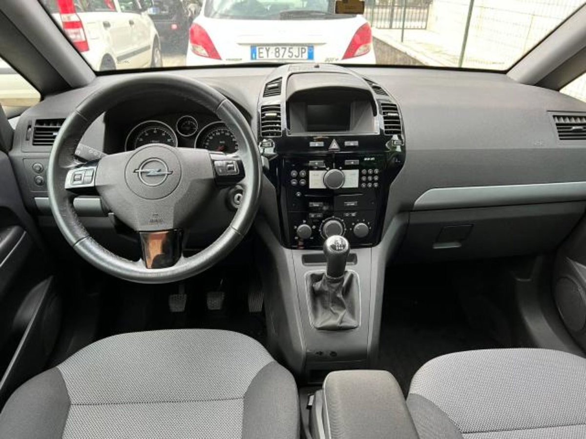 Opel Zafira 1.6 16V ecoM 150CV Turbo Cosmo (9)