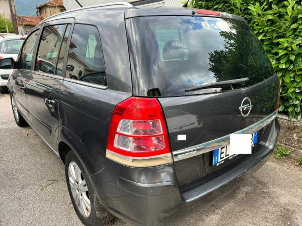 Opel Zafira 1.6 16V ecoM 150CV Turbo Cosmo (4)