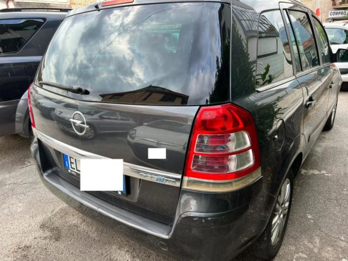 Opel Zafira 1.6 16V ecoM 150CV Turbo Cosmo (5)