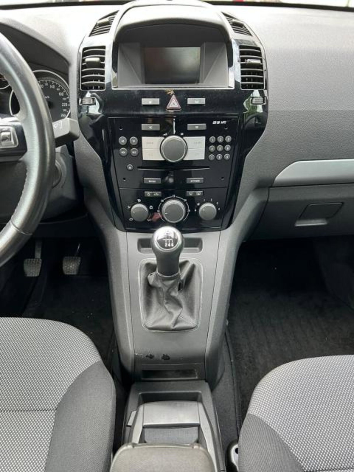 Opel Zafira 1.6 16V ecoM 150CV Turbo Cosmo (12)