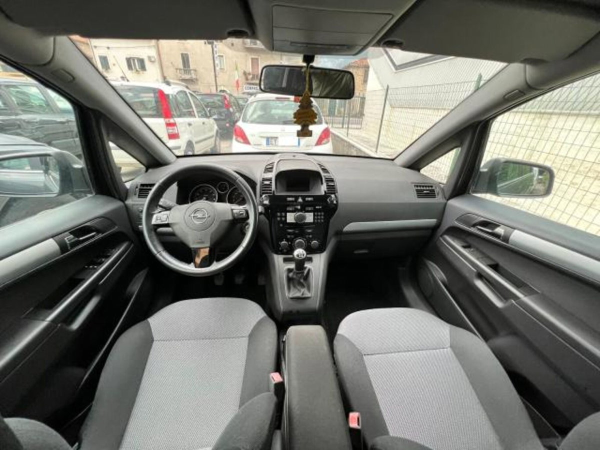 Opel Zafira 1.6 16V ecoM 150CV Turbo Cosmo (11)