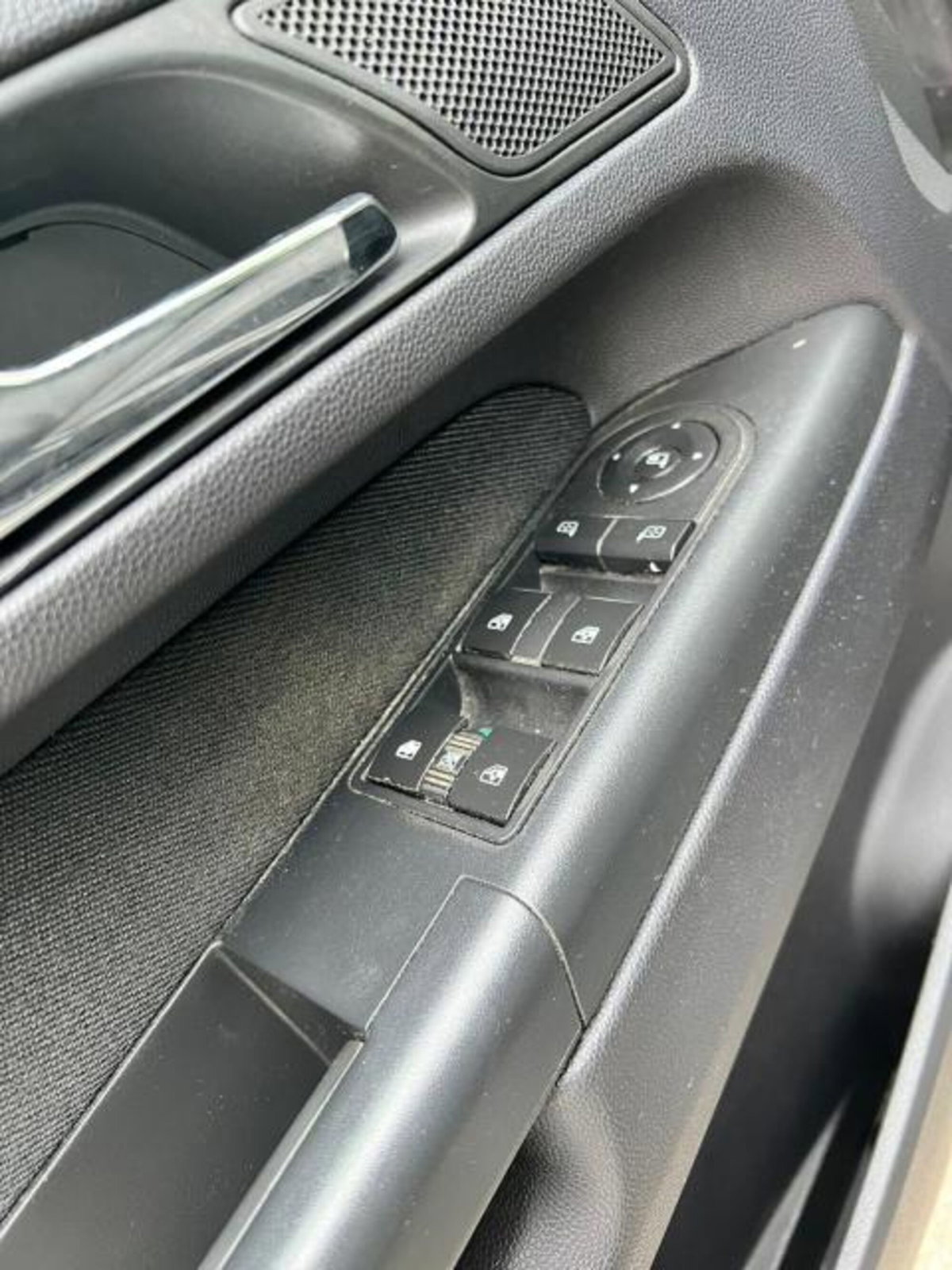 Opel Zafira 1.6 16V ecoM 150CV Turbo Cosmo (14)