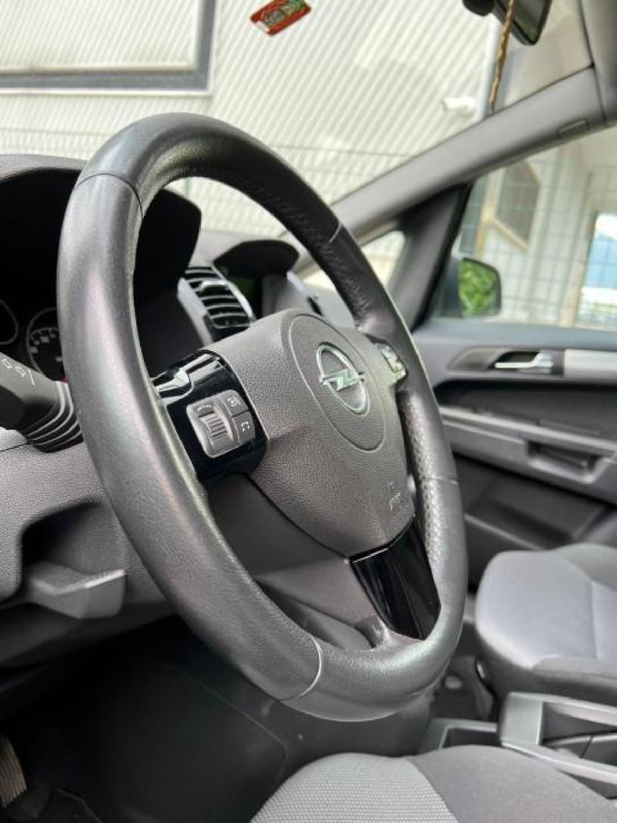 Opel Zafira 1.6 16V ecoM 150CV Turbo Cosmo (8)