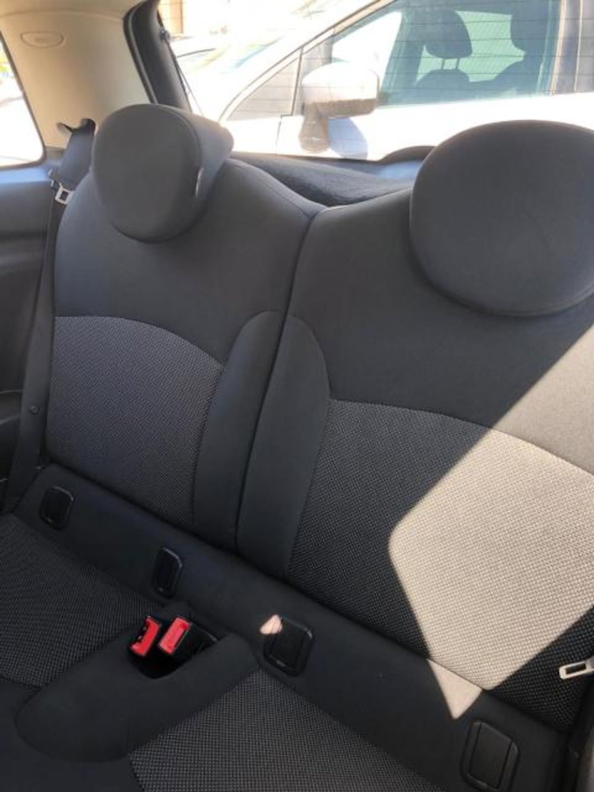 MINI Mini 1.6 16V Cooper D (13)